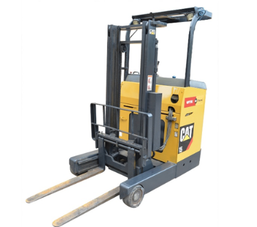 NRS15CA – CAT® STAND-ON REACH TRUCK